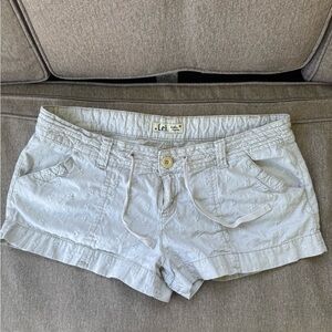lei White High-Waist Embroidered Cotton Shorts